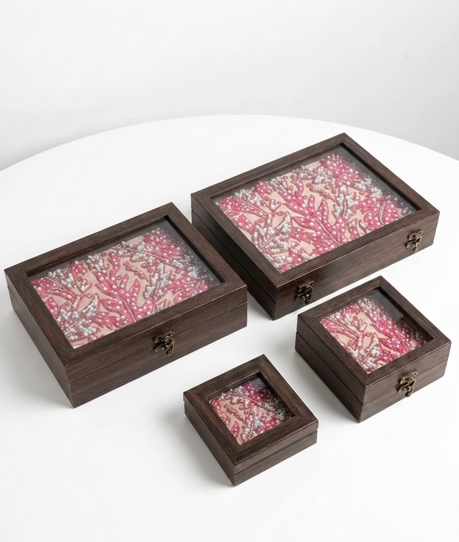 Blush Arch Gift Box